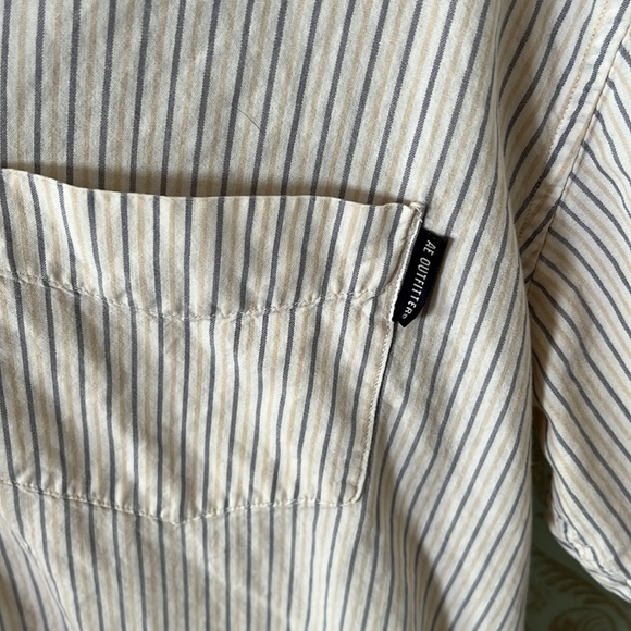 American Eagle Outfitters White Blue & Yellow Short Sleeve Button Down size M - Picture 4 of 7